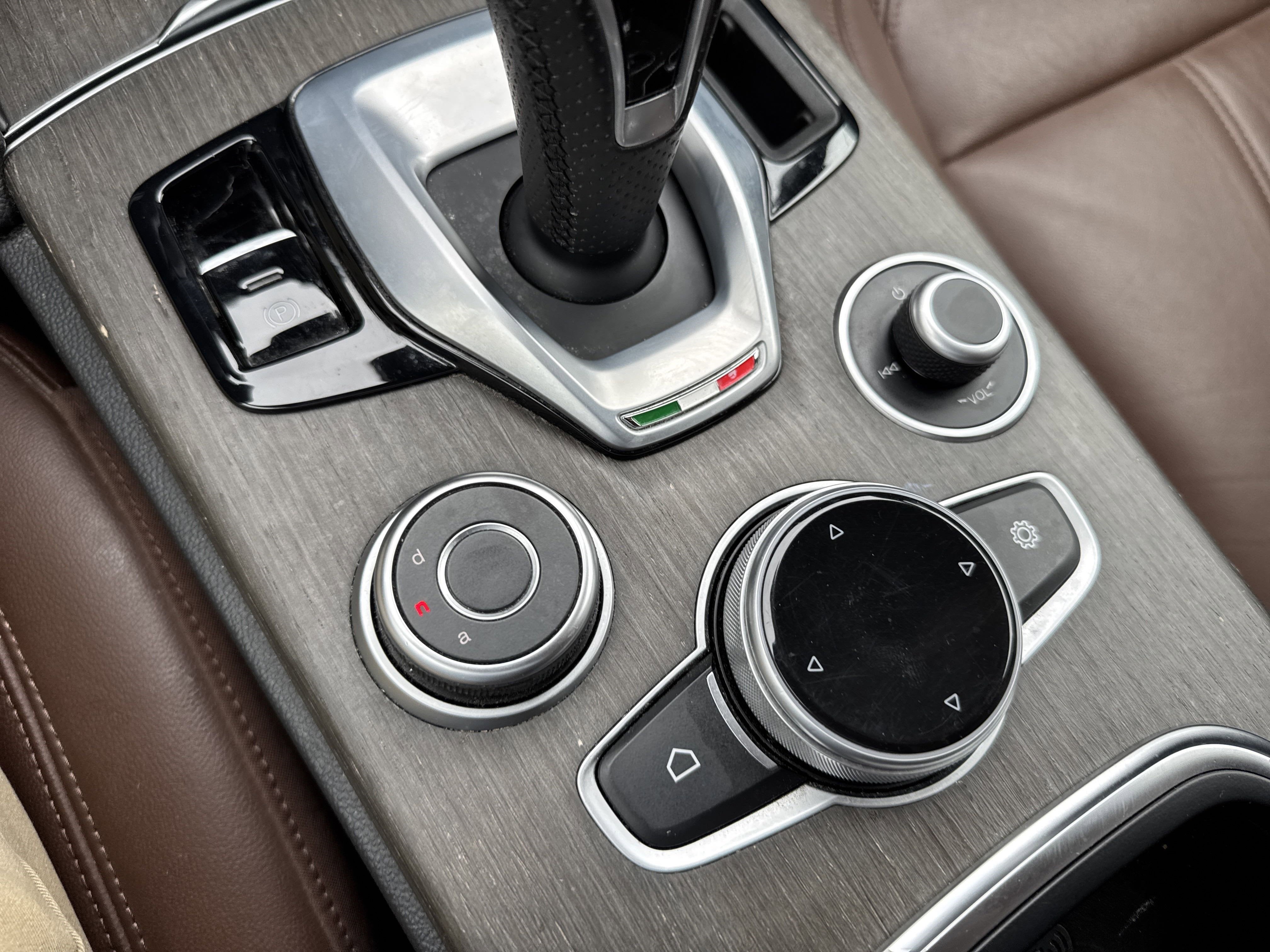 2022 Alfa Romeo STELVIO TI AWD