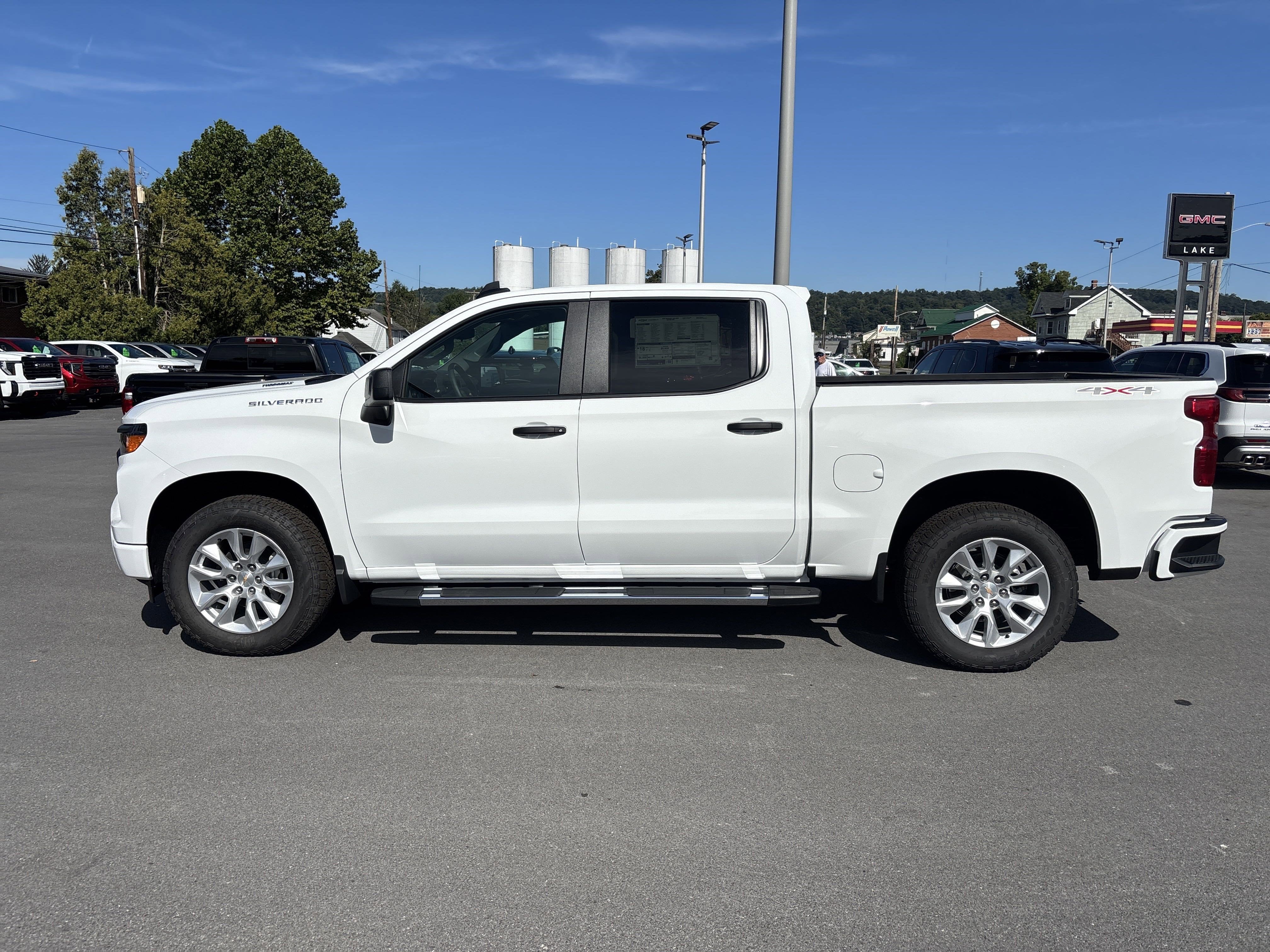 2025 Chevrolet Silverado 1500 Custom