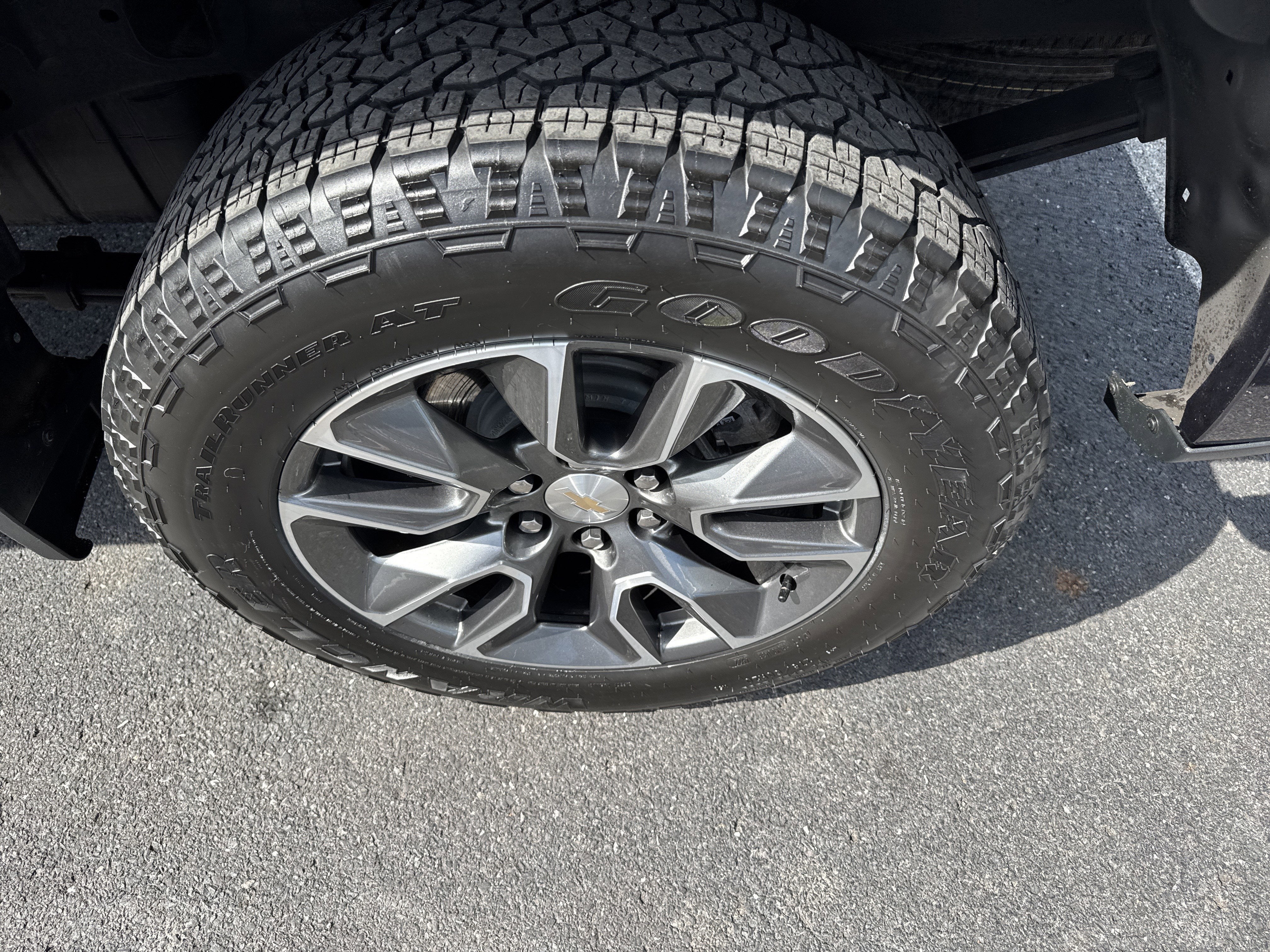 2023 Chevrolet Silverado 1500 LT (2FL)