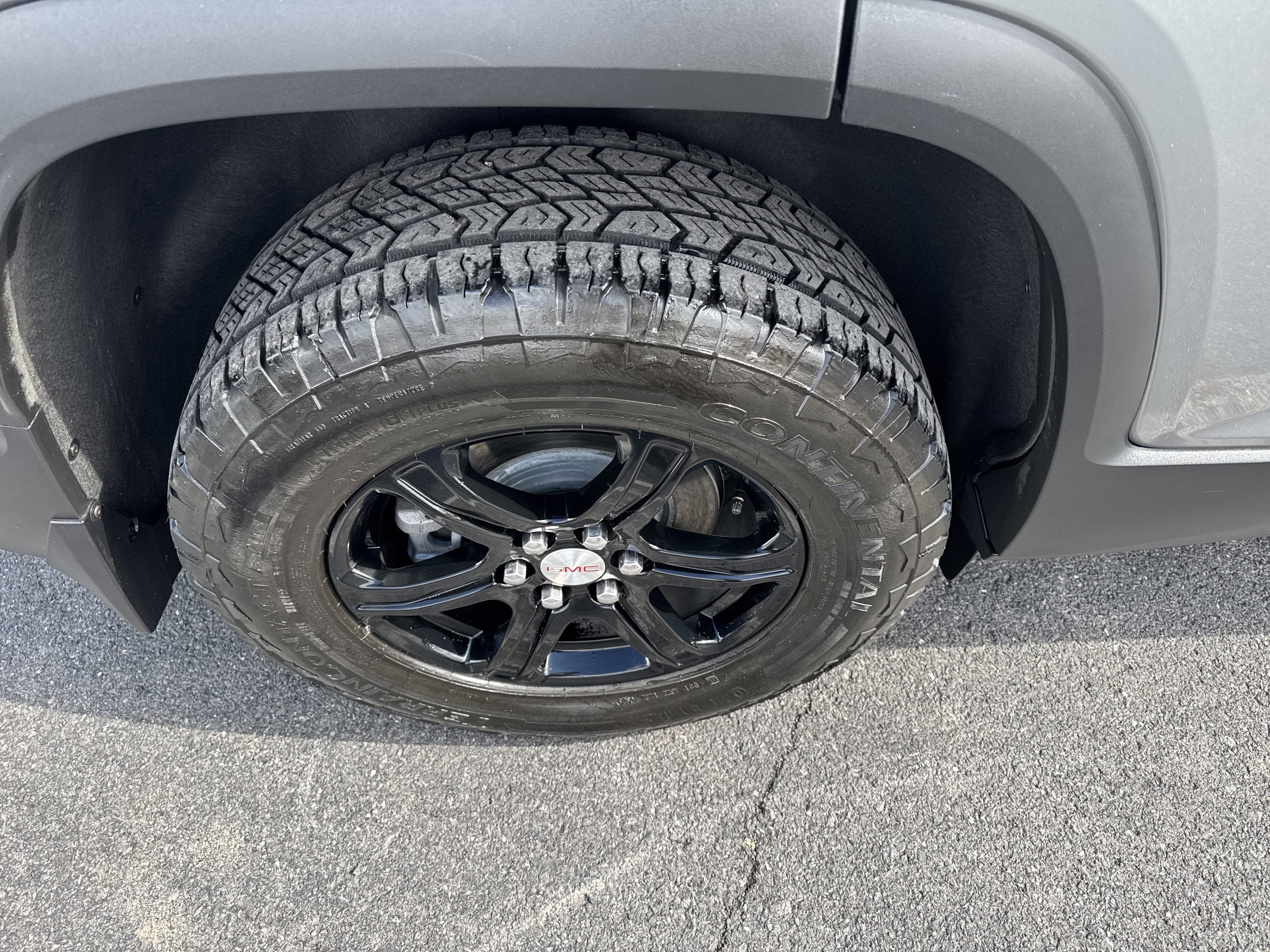 2023 GMC Acadia AT4