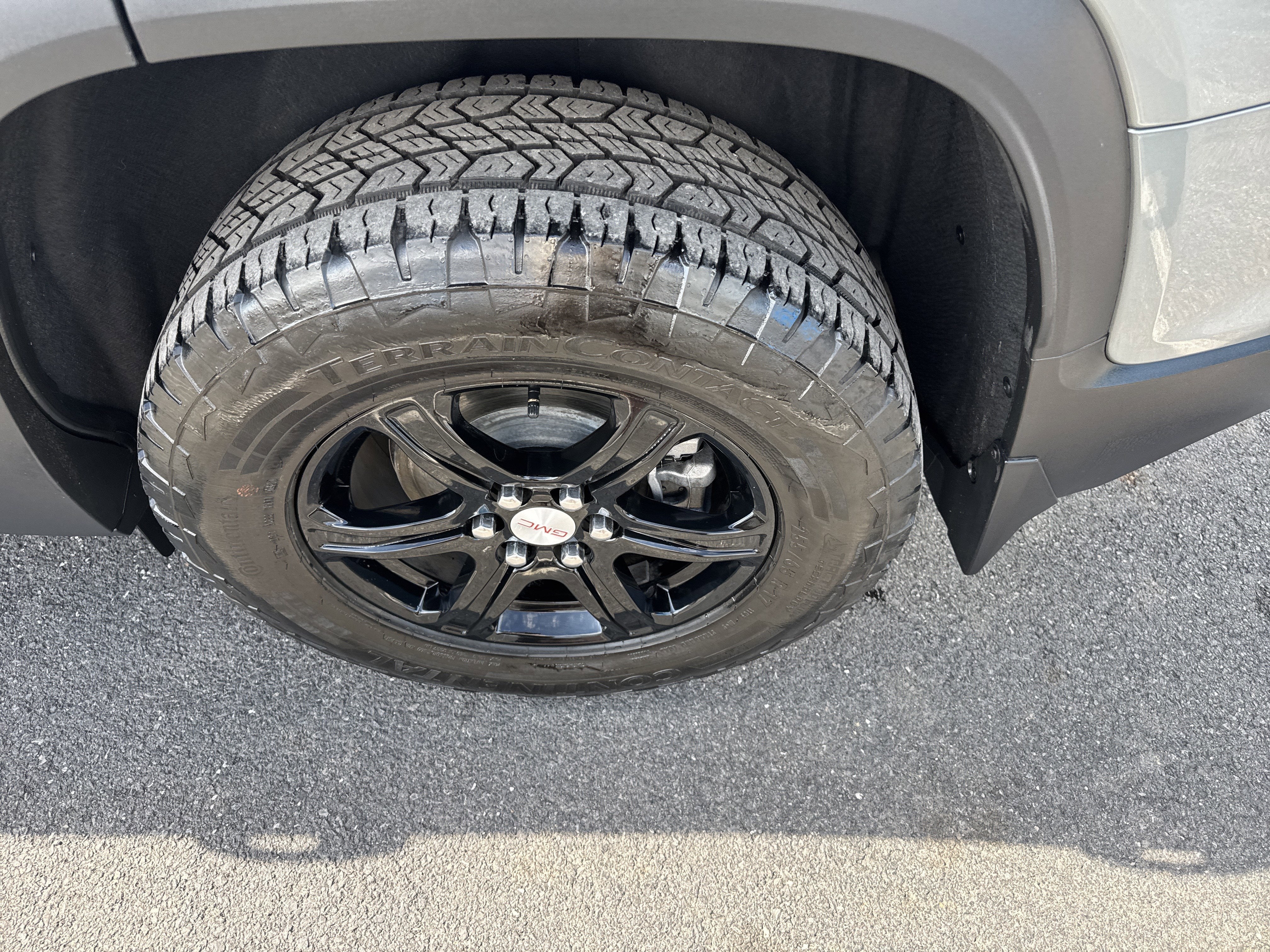 2023 GMC Acadia AT4