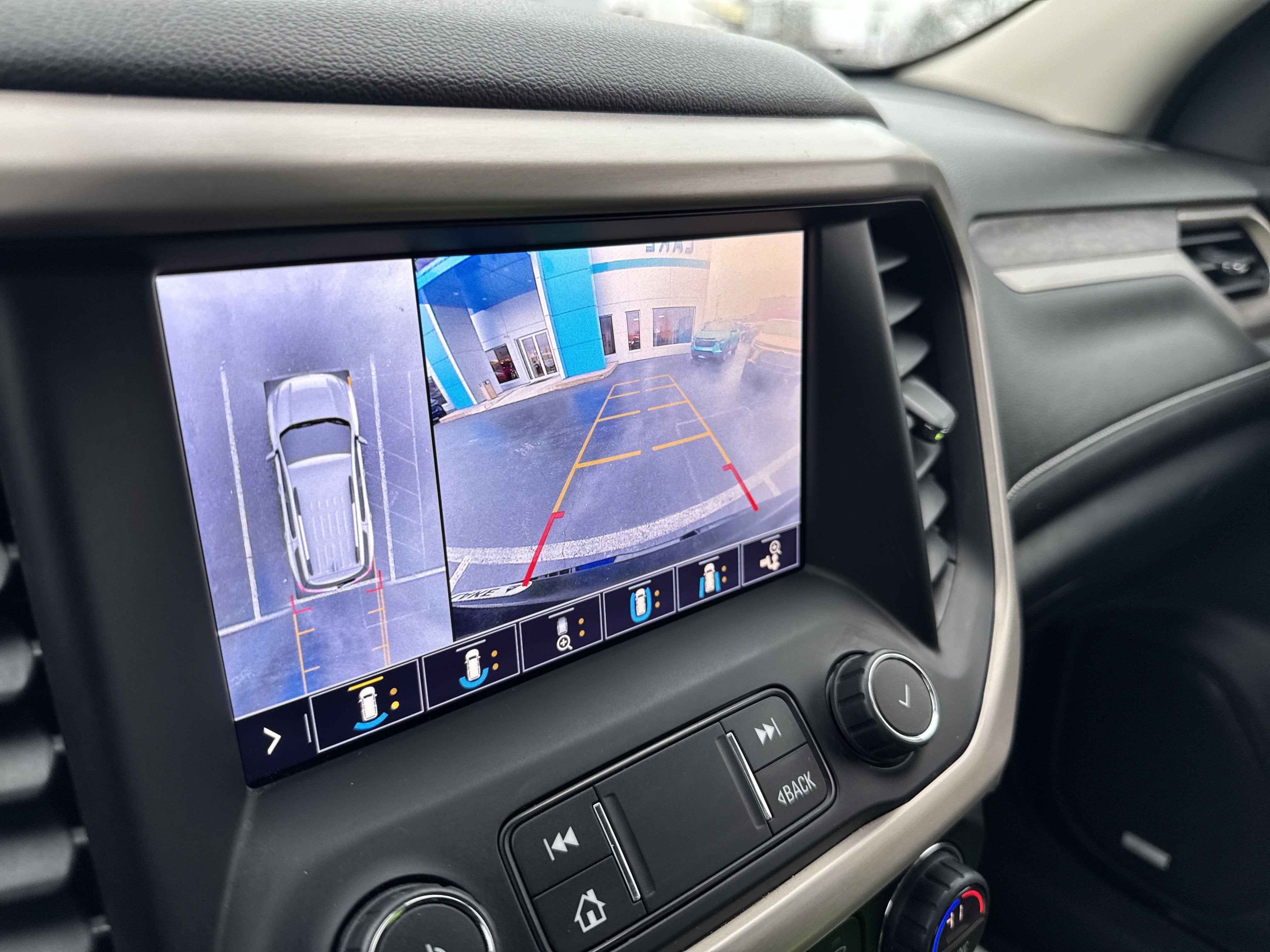 2020 GMC Acadia Denali