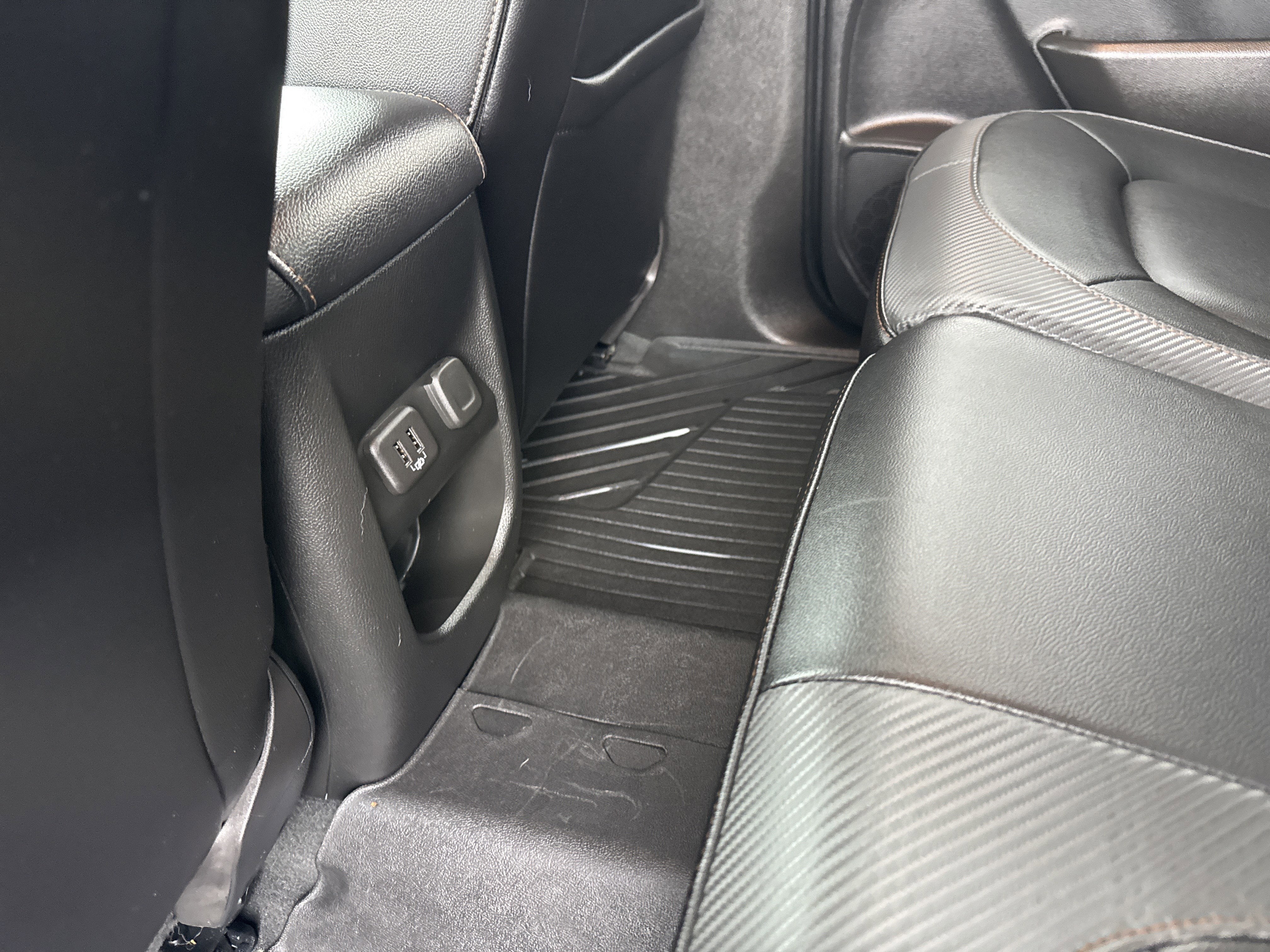 2022 GMC Canyon AT4 - Leather