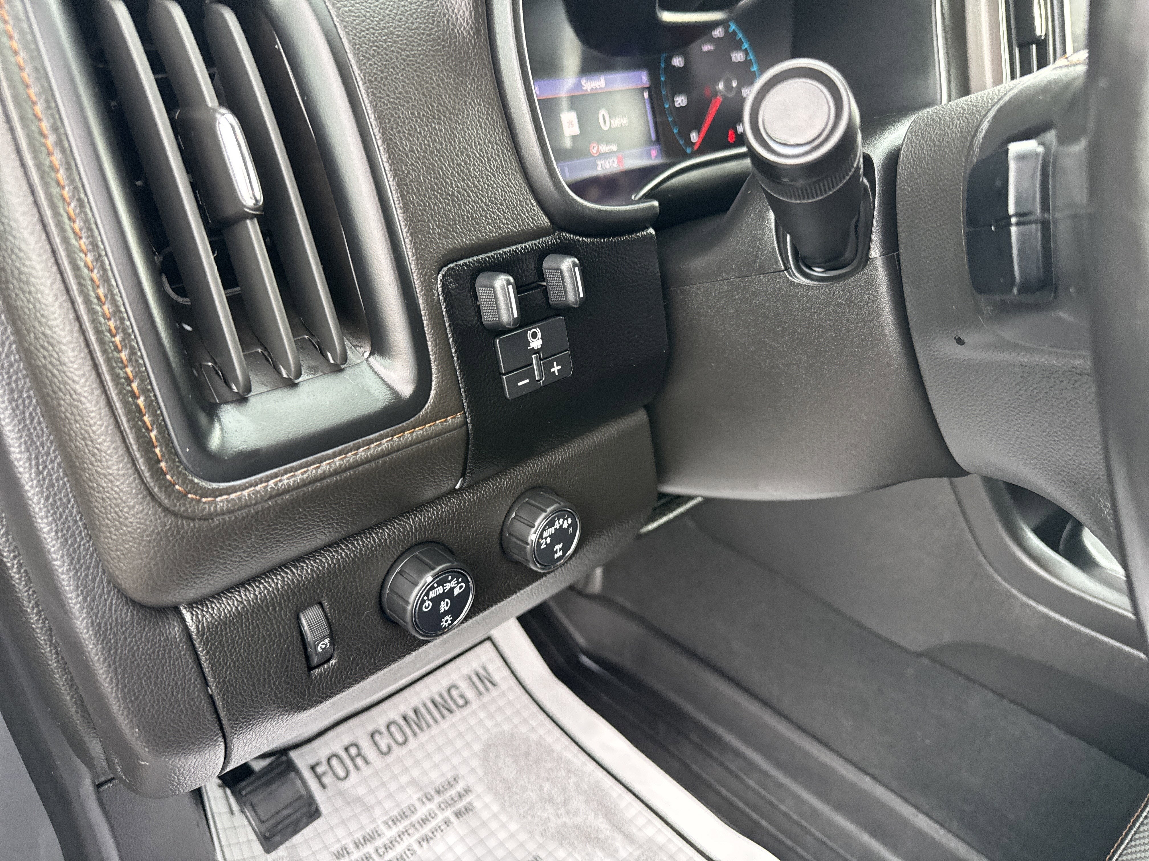 2022 GMC Canyon AT4 - Leather