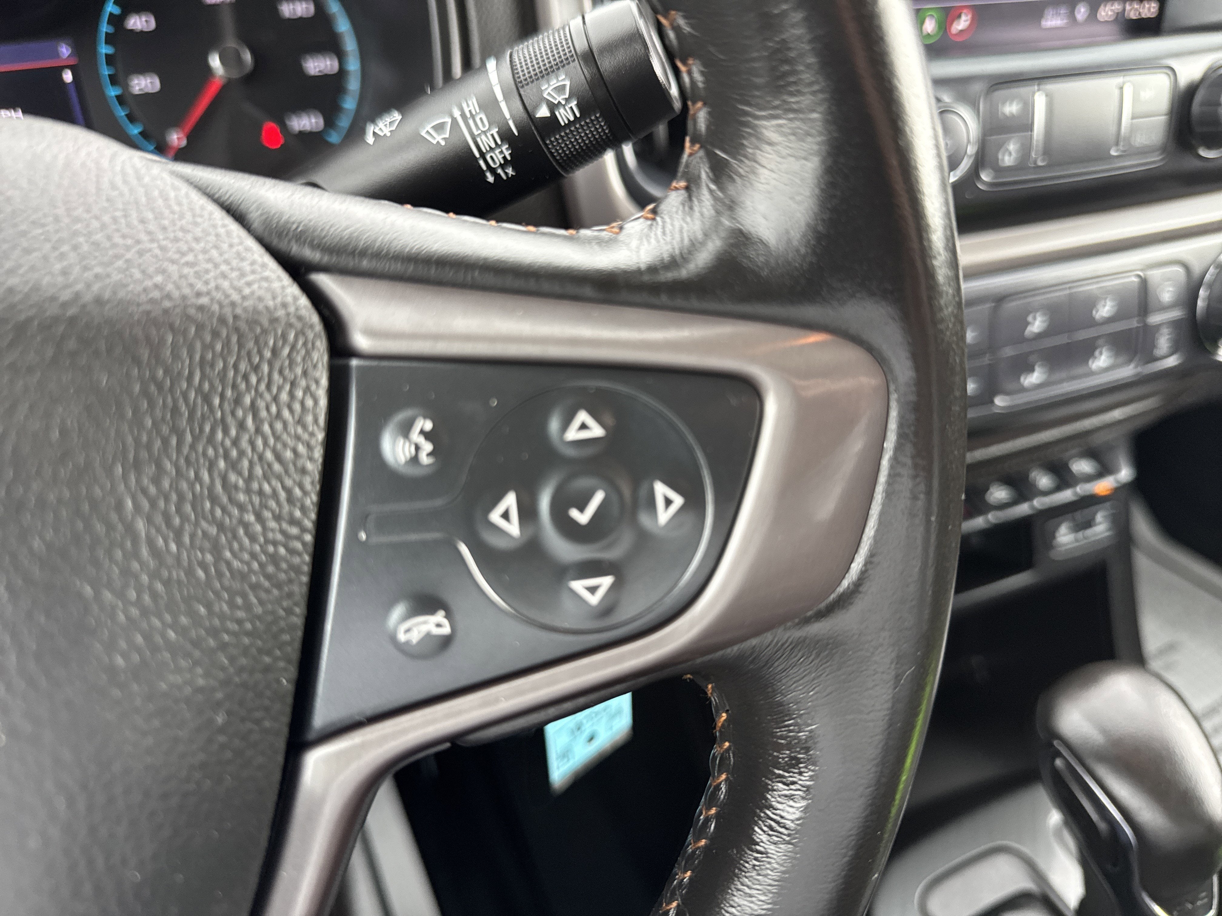 2022 GMC Canyon AT4 - Leather