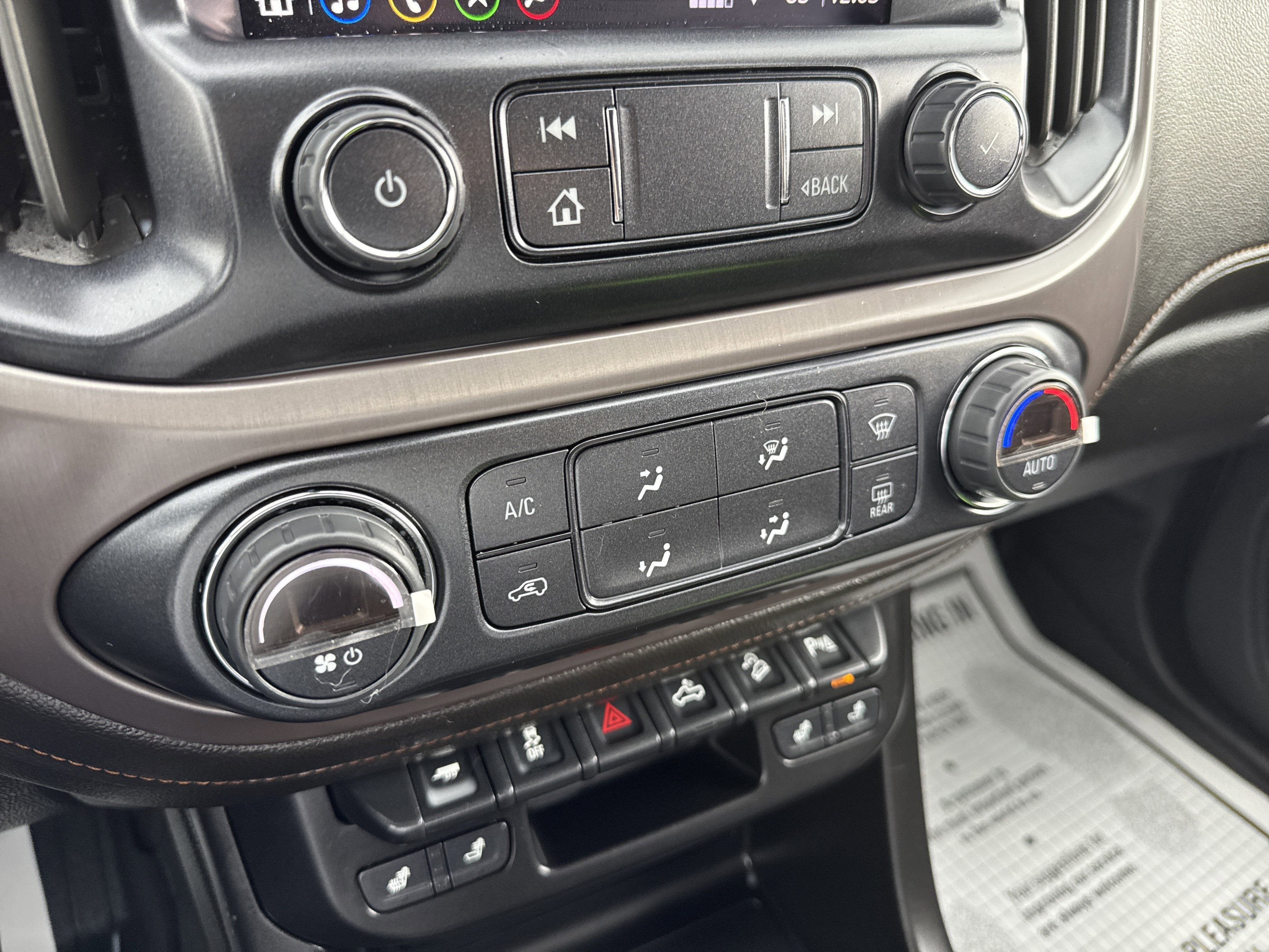 2022 GMC Canyon AT4 - Leather
