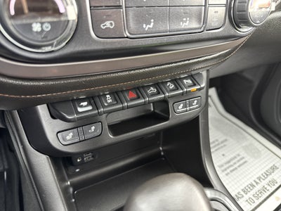 2022 GMC Canyon AT4 - Leather