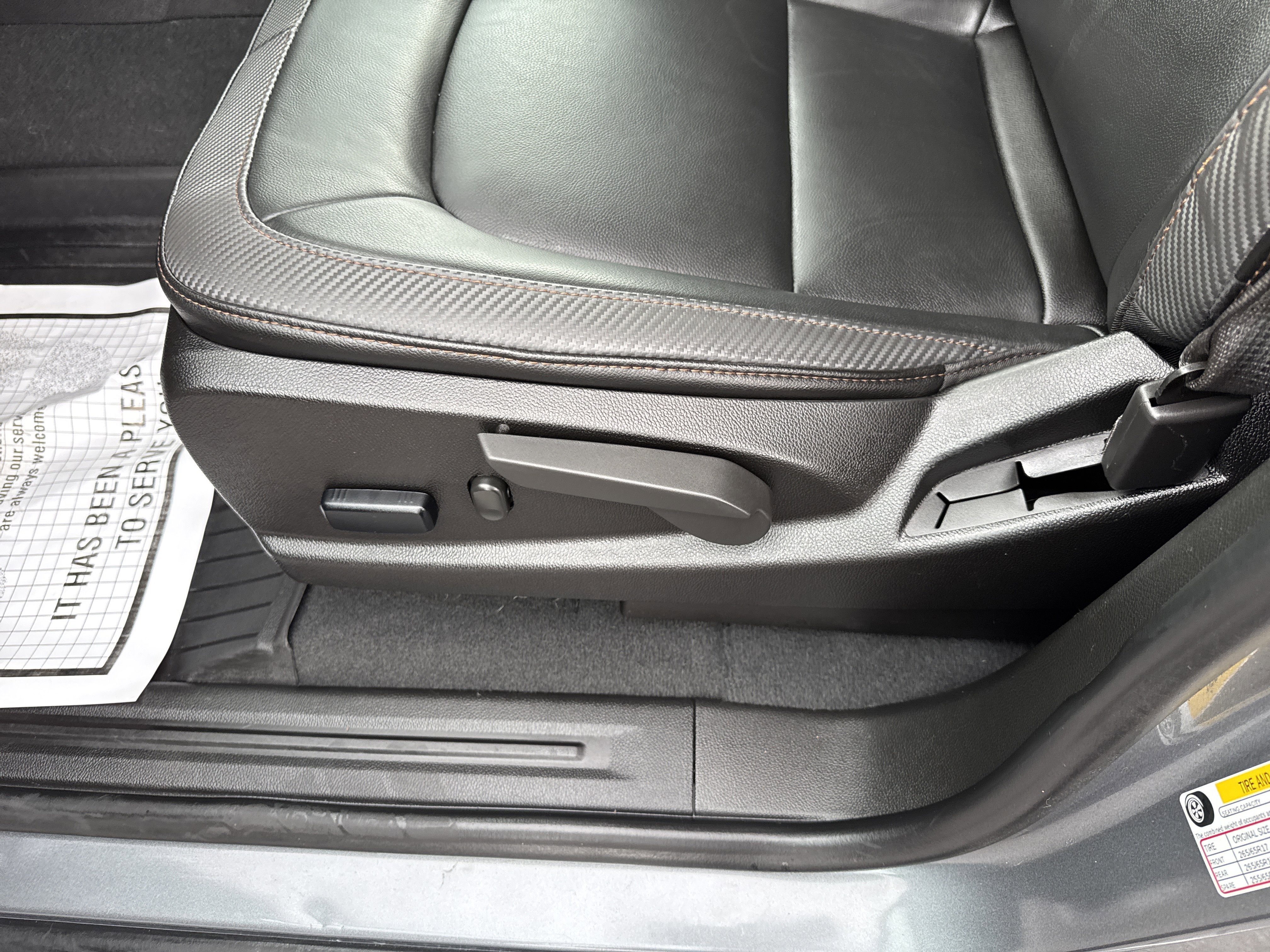 2022 GMC Canyon AT4 - Leather