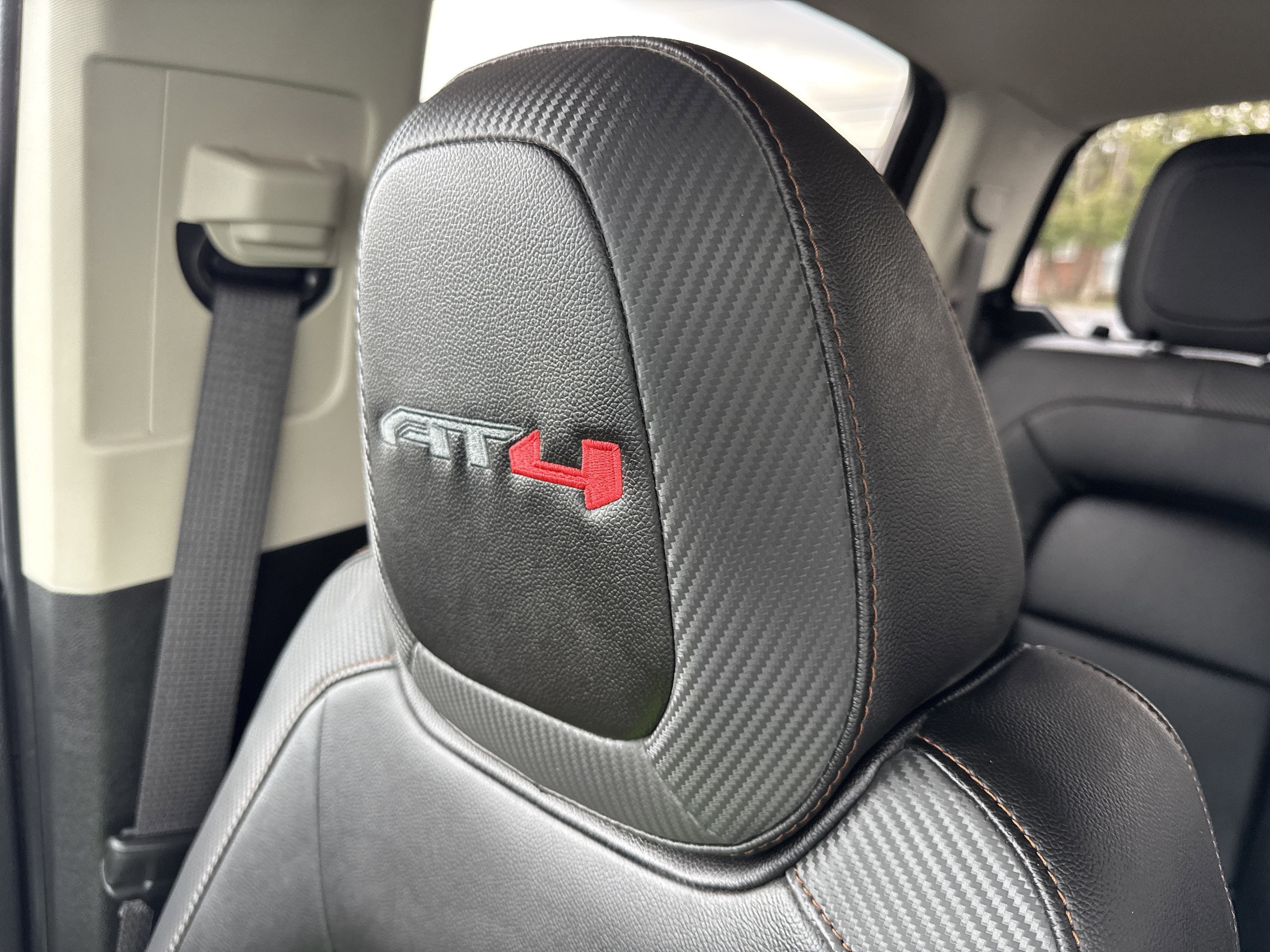 2022 GMC Canyon AT4 - Leather