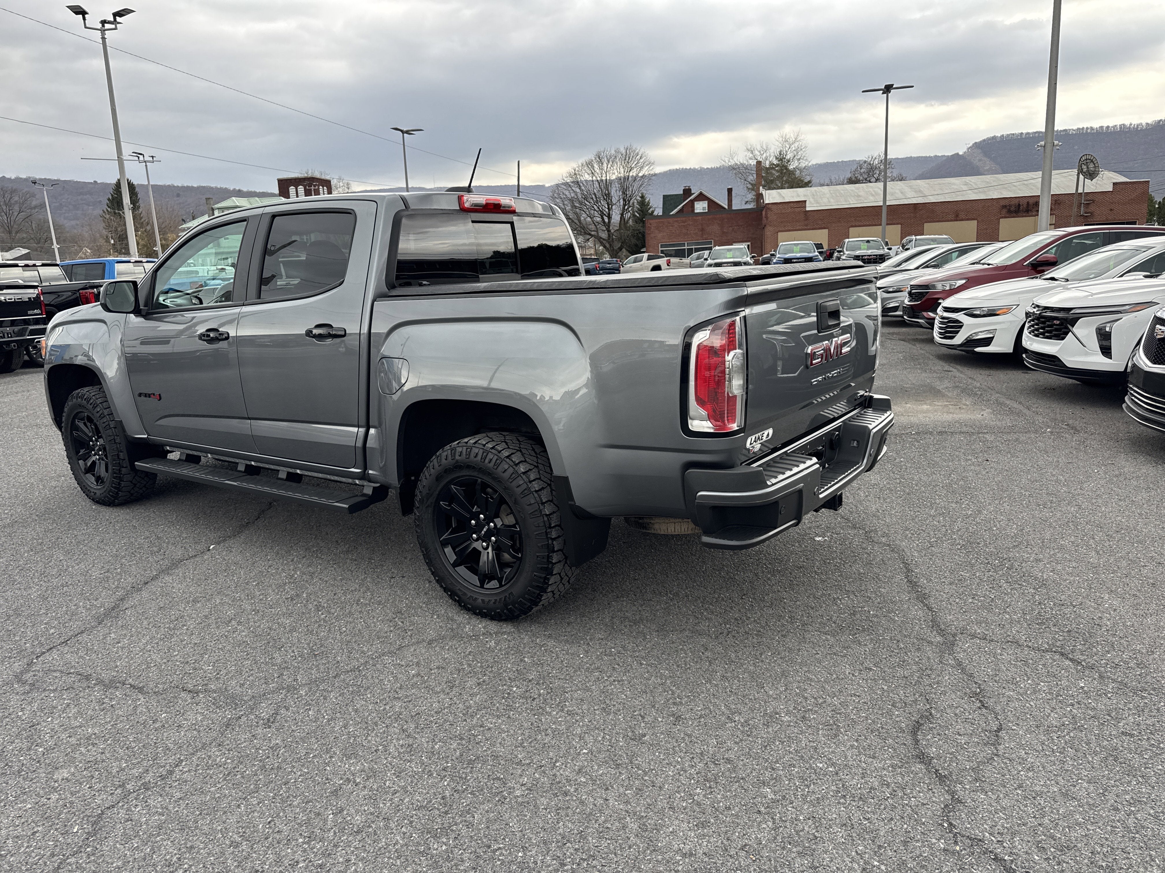 2022 GMC Canyon AT4 - Leather
