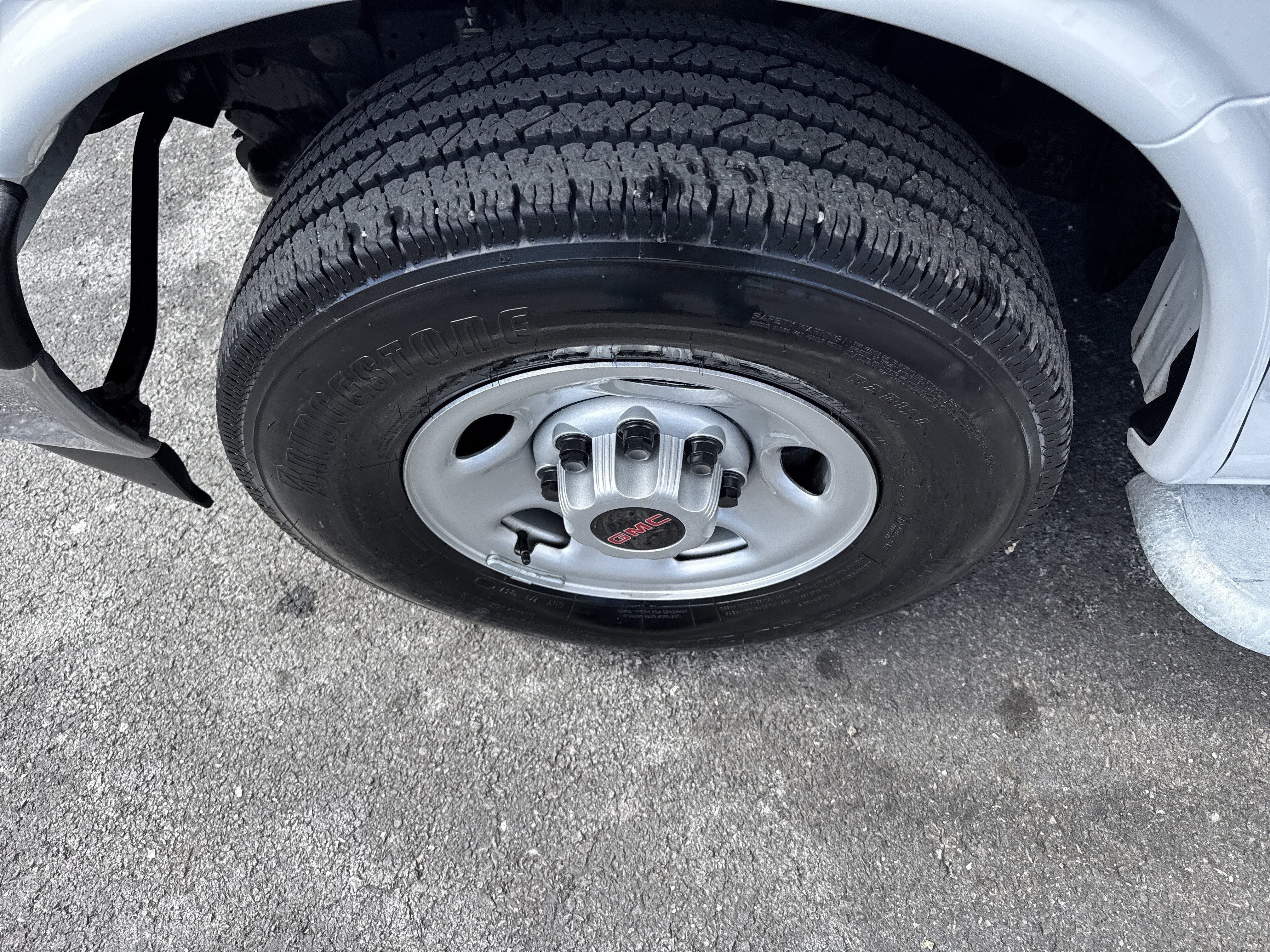 2024 GMC Savana Cargo 2500 Work Van